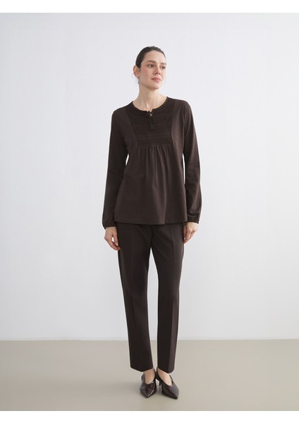 Yeni Sezon Bağlamalı Yaka Nakışlı Bluz fiyatları