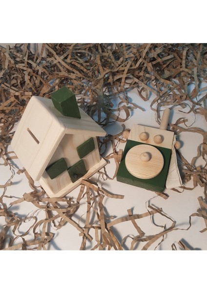 Yeşil Ahşap Elyapımı Bebek Telsizi ve Kumbara Oyuncak Seti modelleri