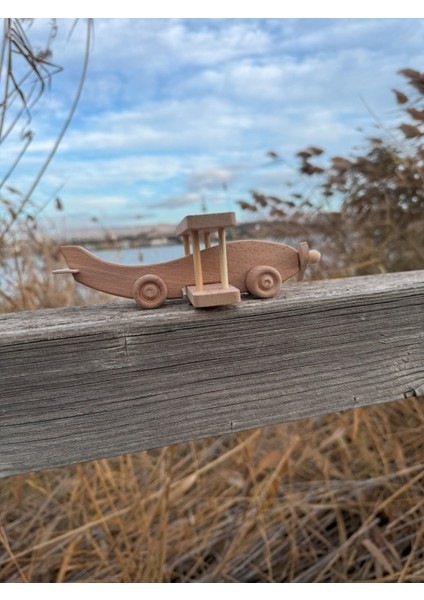 Renkli Ahşap Uçak Oyuncak, Eğlenceli ve Şık Tasarım fiyatları