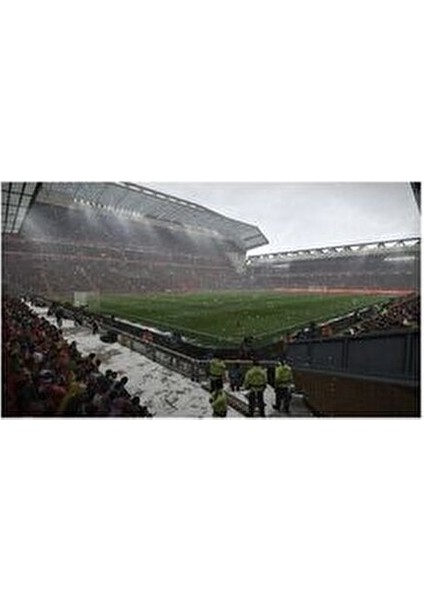 PS4 PES 2019 Spor Oyunu Multiplayer Desteği ile Gerçekçi Futbol Deneyimi fırsatları