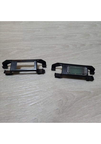 8 Adet Araba Arka Çok Renkli Işık LED Footway Light Braket Lamba Tutucu Golf Için 8 Mk8 2021 2022 Audi 5hg 947 307 (Yurt Dışından) modelleri