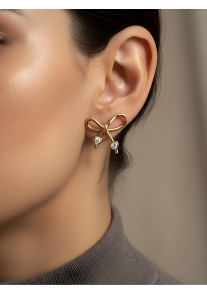 Fiyonk Form Taş Detaylı Gold Vip Küpe | Trend Küpe | Zarif Kadın Küpe