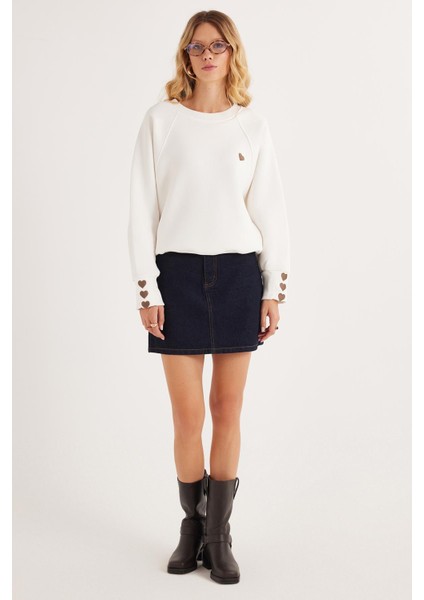 Kadın Regular Fit Klasik Kesim %100 Pamuk Baskılı Bisiklet Yaka Beyaz Sweatshirt fırsatları