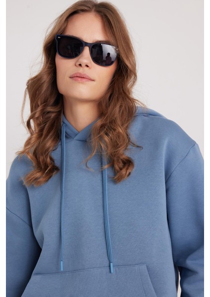 Kadın Oversize Geniş Kesim Pamuklu Yumuşak Dokulu Içi Polarlı Basic Indigo Kapüşonlu Sweatshirt fiyatları