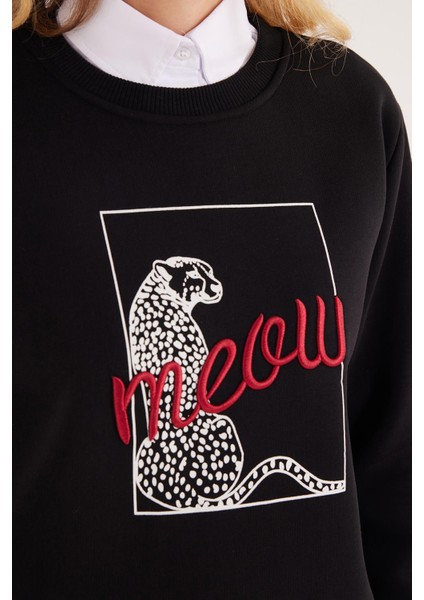 Kadın Regular Fit Klasik Kesim %100 Pamuk Baskılı Bisiklet Yaka Siyah Sweatshirt modelleri