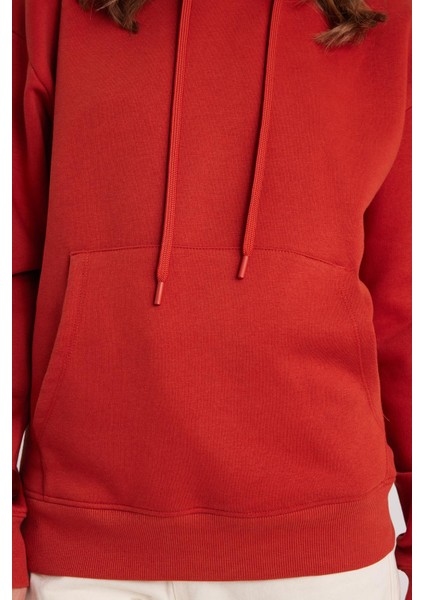 Kadın Oversize Geniş Kesim Pamuklu Yumuşak Dokulu Içi Polarlı Basic Kiremit Kapüşonlu Sweatshirt modelleri