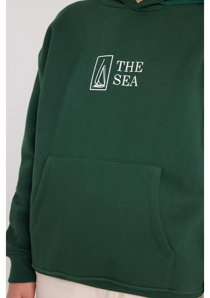 Kadın Oversize Geniş Kesim Pamuklu Yumuşak Dokulu Içi Polarlı Baskılı Yeşil Kapüşonlu Sweatshirt modelleri