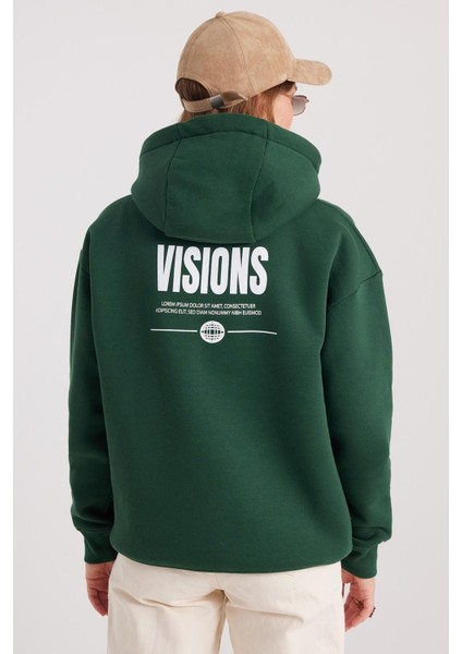 Kadın Oversize Geniş Kesim Pamuklu Yumuşak Dokulu Içi Polarlı Baskılı Yeşil Kapüşonlu Sweatshirt