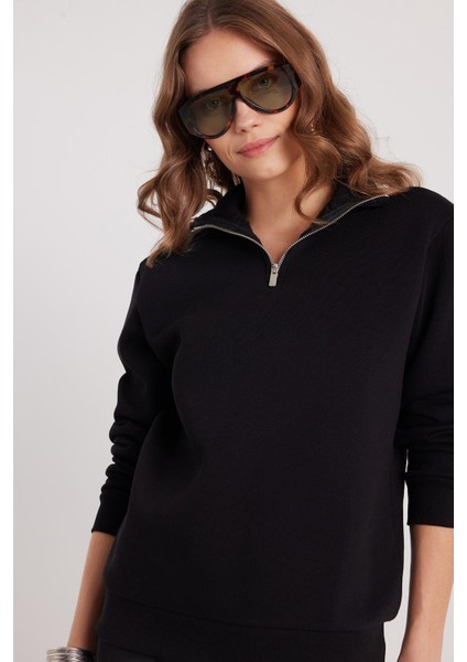 Kadın Relax Fit Rahat Kesim Pamuklu Içi Polarlı Yarım Fermuarlı Siyah Dik Yaka Sweatshirt fiyatları