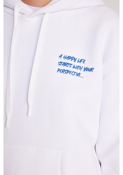 Kadın Oversize Geniş Kesim Pamuklu Yumuşak Dokulu Içi Polarlı Baskılı Beyaz Kapüşonlu Sweatshirt modelleri