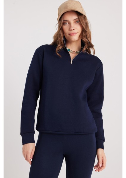 Kadın Relax Fit Rahat Kesim Pamuklu Içi Polarlı Yarım Fermuarlı Lacivert Dik Yaka Sweatshirt indirimleri