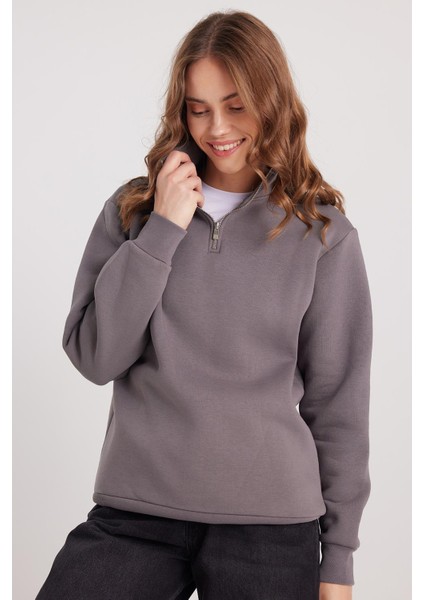 Kadın Relax Fit Rahat Kesim Pamuklu Içi Polarlı Yarım Fermuarlı Gri Dik Yaka Sweatshirt