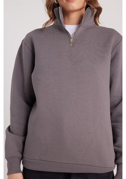 Kadın Relax Fit Rahat Kesim Pamuklu Içi Polarlı Yarım Fermuarlı Gri Dik Yaka Sweatshirt modelleri