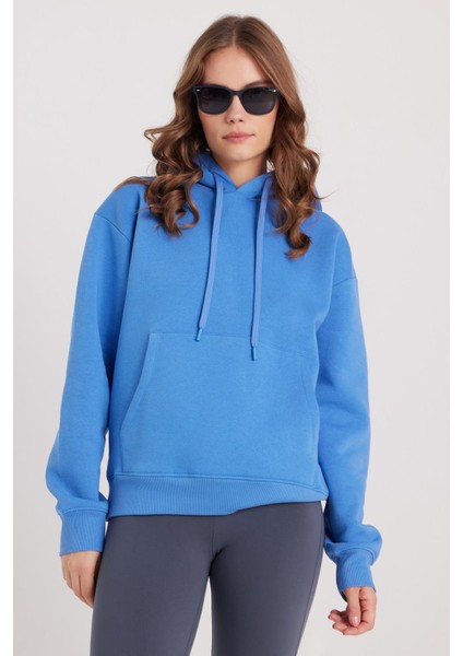 Kadın Oversize Geniş Kesim Pamuklu Yumuşak Dokulu Içi Polarlı Basic Mavi Kapüşonlu Sweatshirt fırsatları