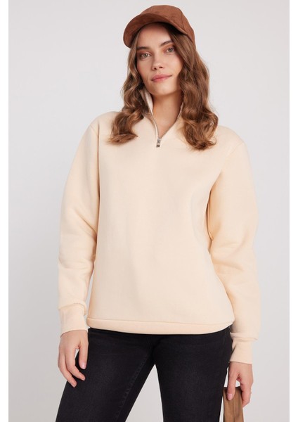 Kadın Relax Fit Rahat Kesim Pamuklu Içi Polarlı Yarım Fermuarlı Ekru Dik Yaka Sweatshirt fırsatları