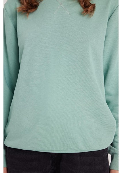 Kadın Oversize Geniş Kesim Pamuklu Basic Yeşil Bisiklet Yaka Sweatshirt modelleri
