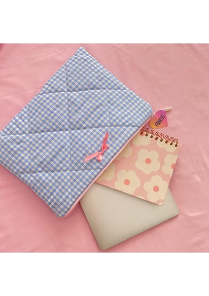 Mavi-Beyaz Pötikare Kurdele Detaylı Laptop Çantası Tablet Kılıfı (11 • 13 • 16 Inç Seçenekli)