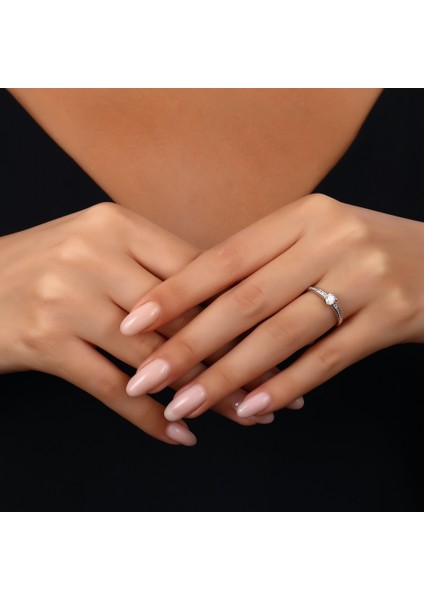 0.37 Karat Pırlanta Tektaş Yüzük modelleri