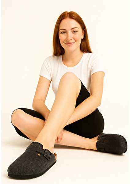 LEO Kadın Ev Terliği Koyu Gri Keçe Malzemeden Rahat Kullanım