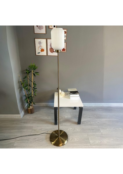 Wingmn Beyaz Cam Lambader Düz Ince Gövde Modern Dekoratif Metal Oturma Odası Zemin Lambası
