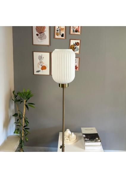 Wingmn Beyaz Cam Lambader Düz Ince Gövde Modern Dekoratif Metal Oturma Odası Zemin Lambası fırsatları