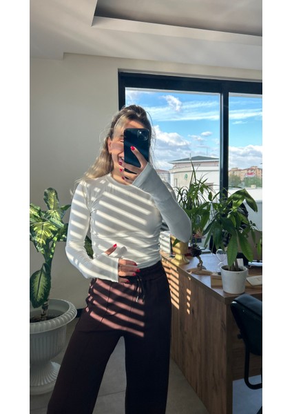 Beyaz Parmak Geçmeli Body fiyatları