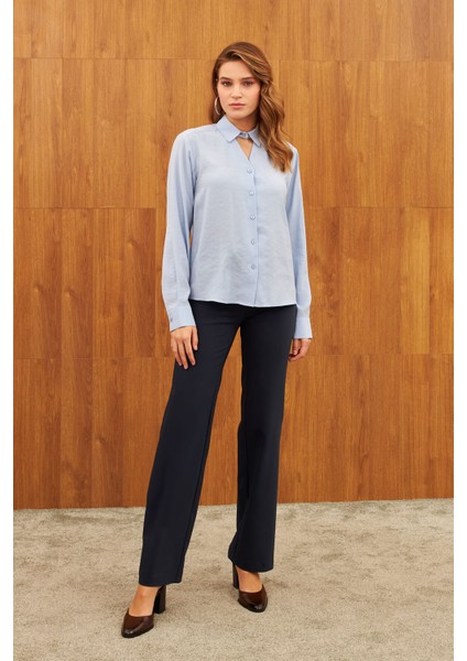 Mavi Pencere Detaylı Gömlek fırsatları