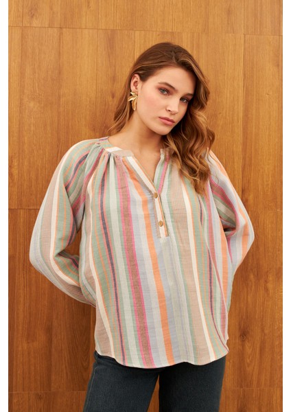 Çok Renkli C Yaka Büzgülü Pamuklu Gömlek