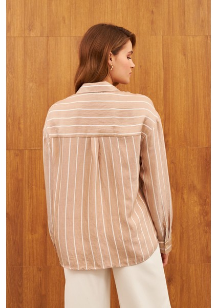 Pudra Çizgili Tek Cep Parlak Gömlek fırsatları