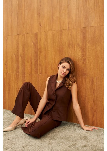 Kahverengi Astarlı Yelek