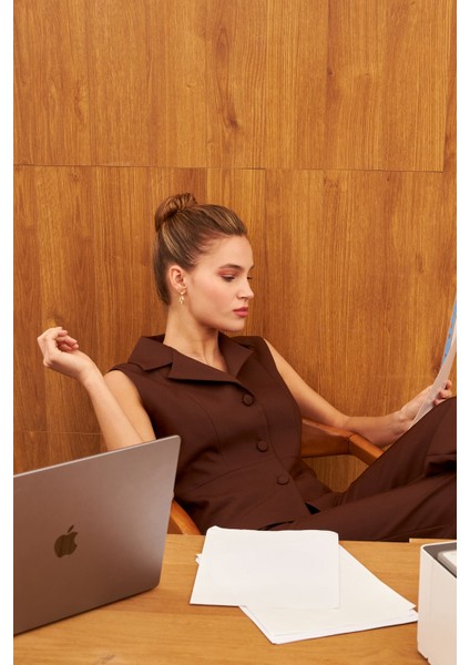 Kahverengi Astarlı Yelek fırsatları