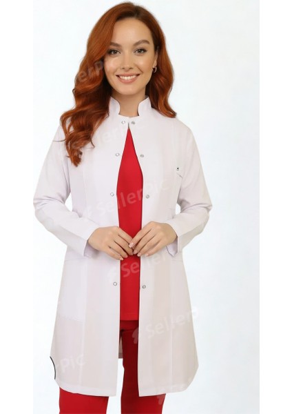 Beyaz Kadın Orta Boy Doktor Hemşire Öğretmen Hakim Yaka Iş Önlüğü