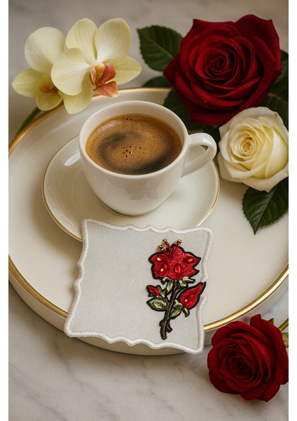 Kırmızı Çiçek Motifli Özel Tasarım Kahve Sunumluğu – El Işçiliği modelleri