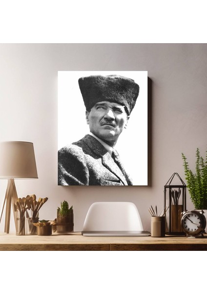 Atatürk Siyah Beyaz Portre Kanvas Tablo