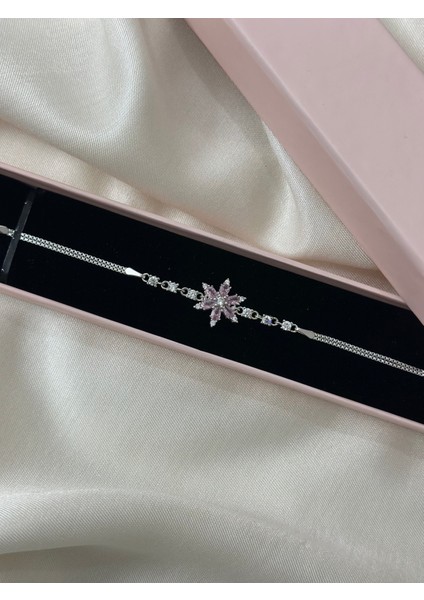 925 Ayar Gümüş Beyaz Lotus Çiçeği Taşlı Bileklik modelleri