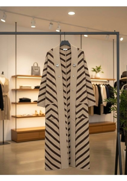 Kadın Tesettür Düğme Detaylı Uzun Çizgili Hırka Taba Standart indirimleri