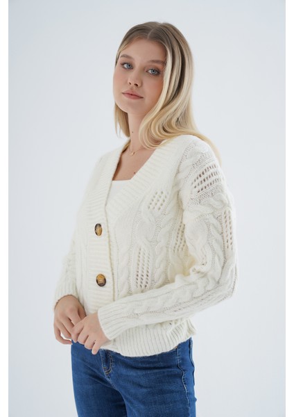 Kadın Kemik Oversize V Yaka Saç Örgülü Ajurlu Düğmeli Yün Karışımlı Triko Örme Uzun Hırka modelleri