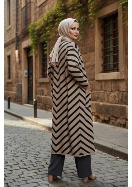Kadın Tesettür Düğme Detaylı Uzun Çizgili Hırka Taş Standart fiyatları
