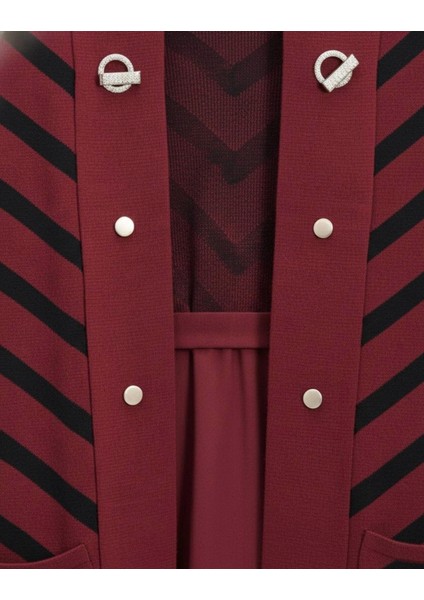 Kadın Tesettür Düğme Detaylı Uzun Çizgili Hırka Bordo Standart fırsatları
