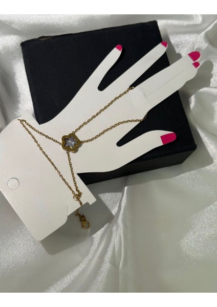 Şahmeran Çiçek Motifli Kadın Gold Renkli El Zinciri