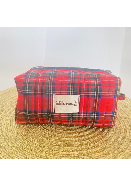 Kırmızı Ekose Kapitoneli ve Astarlı Şık Makyaj Çantası
