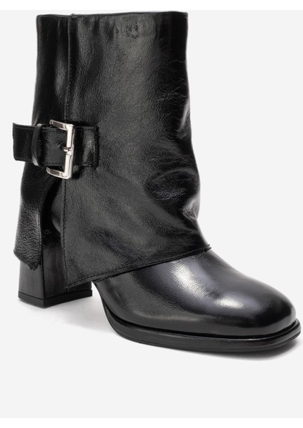 Lore Siyah Kırışık Rugan Hakiki Deri Tokalı Kadın Topuklu Bot modelleri