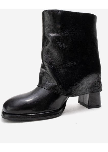 Lore Siyah Kırışık Rugan Hakiki Deri Tokalı Kadın Topuklu Bot fırsatları