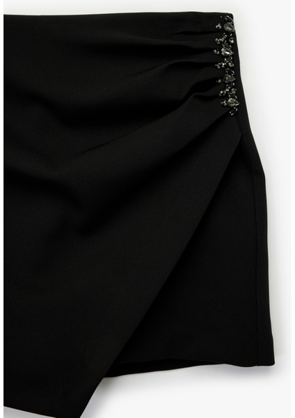 Drape Detaylı Kruvaze Mini Taşlı Şort Etek fırsatları