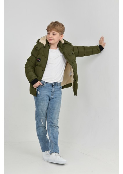 Erkek Çocuk Kışlık Yoğun Elyaf Dolum Iç Kısmı Polar Astarlı Kapüşonlu Erkek Mont Kaban modelleri