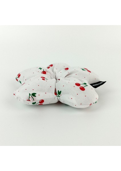 El Yapımı Kiraz Desenli Beyaz Çiçek Scrunchie Topuz Tokası indirimleri