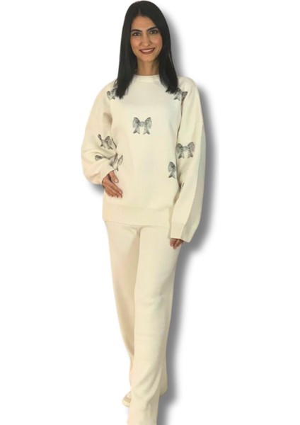 Kadın Uzun Kol Fiyonk Nakışlı Bisiklet Yaka Triko Kazak Pantolon fiyatları