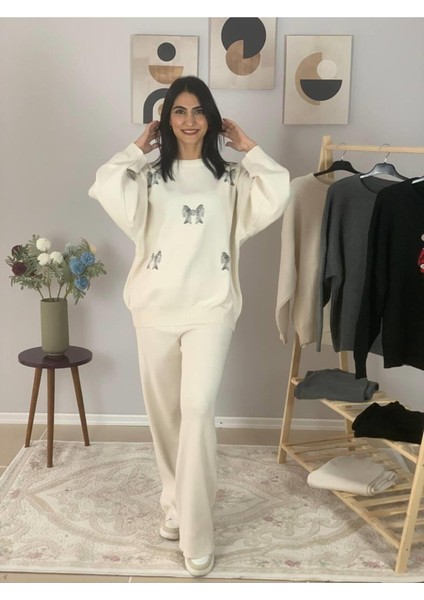 Kadın Uzun Kol Fiyonk Nakışlı Bisiklet Yaka Triko Kazak Pantolon fırsatları