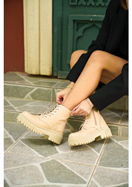 Kadın Kışlık Bot Yüksek Topuklu Suya Dayanıklı Ortopedik Taban ile Konforlu Kullanım