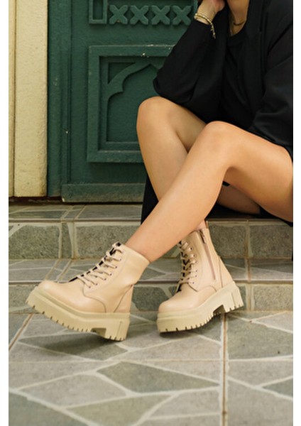 Kadın Kışlık Bot Yüksek Topuklu Suya Dayanıklı Ortopedik Taban ile Konforlu Kullanım